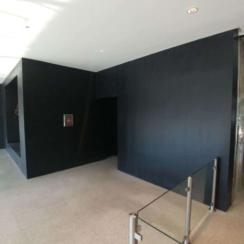 Portal paredes y suelo de microcemento de CementDecor